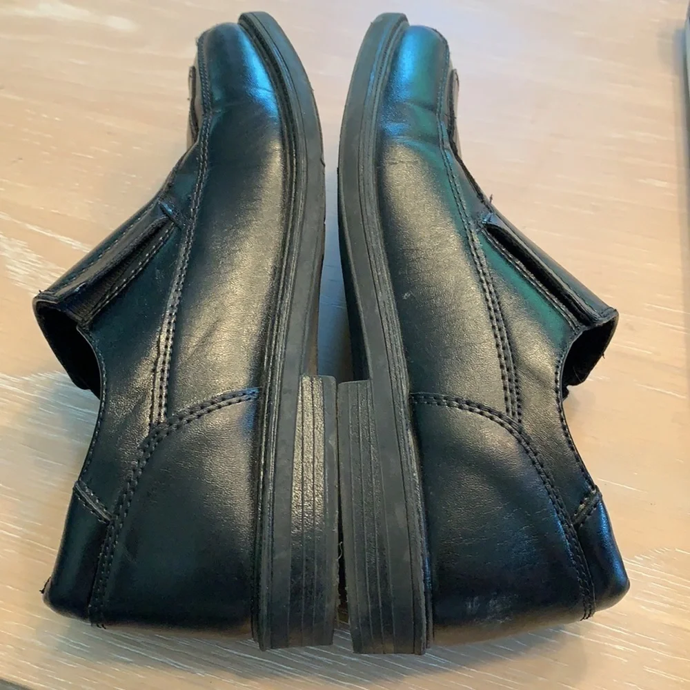 Men’s Wonder Nation shoes Black loafers Size 5